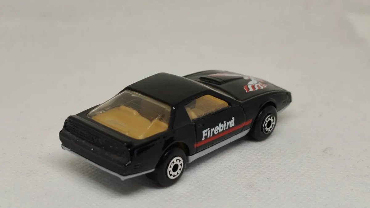 1984 Pontiac Firebird SE Black: No Package: Image 2