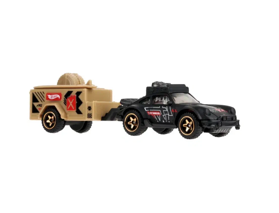 2025 Porsche 911 Off-Roader Black: No Package: Image 4