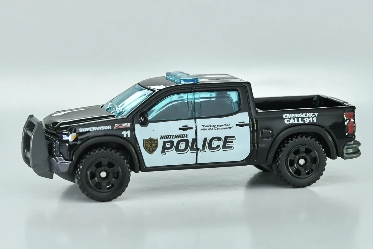 2026 2024 Chevrolet Silverado PPV Truck Black: No Package: Image 4