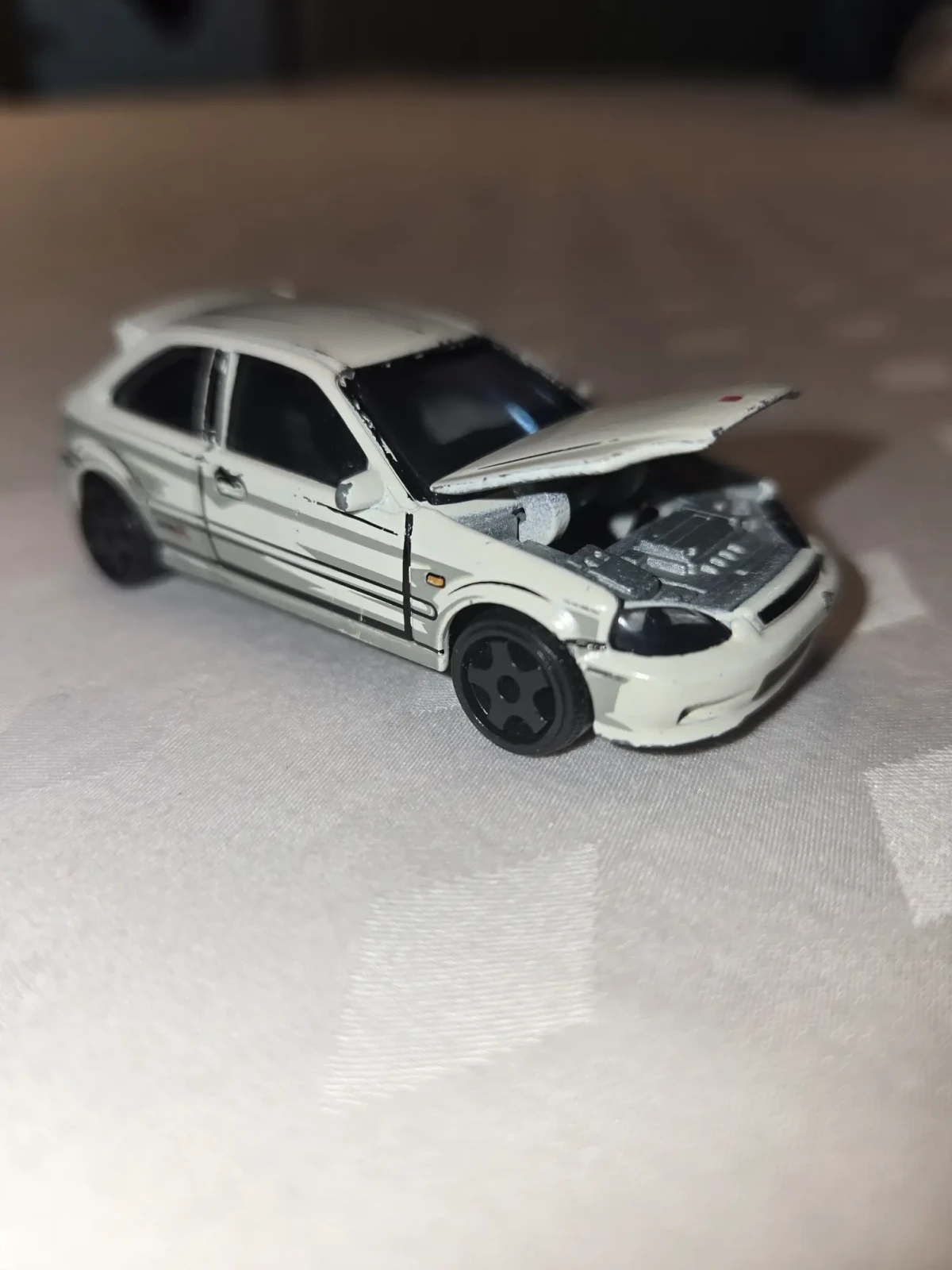 2024 Honda Civic Type-R (EK9) White: No Package: Image 4