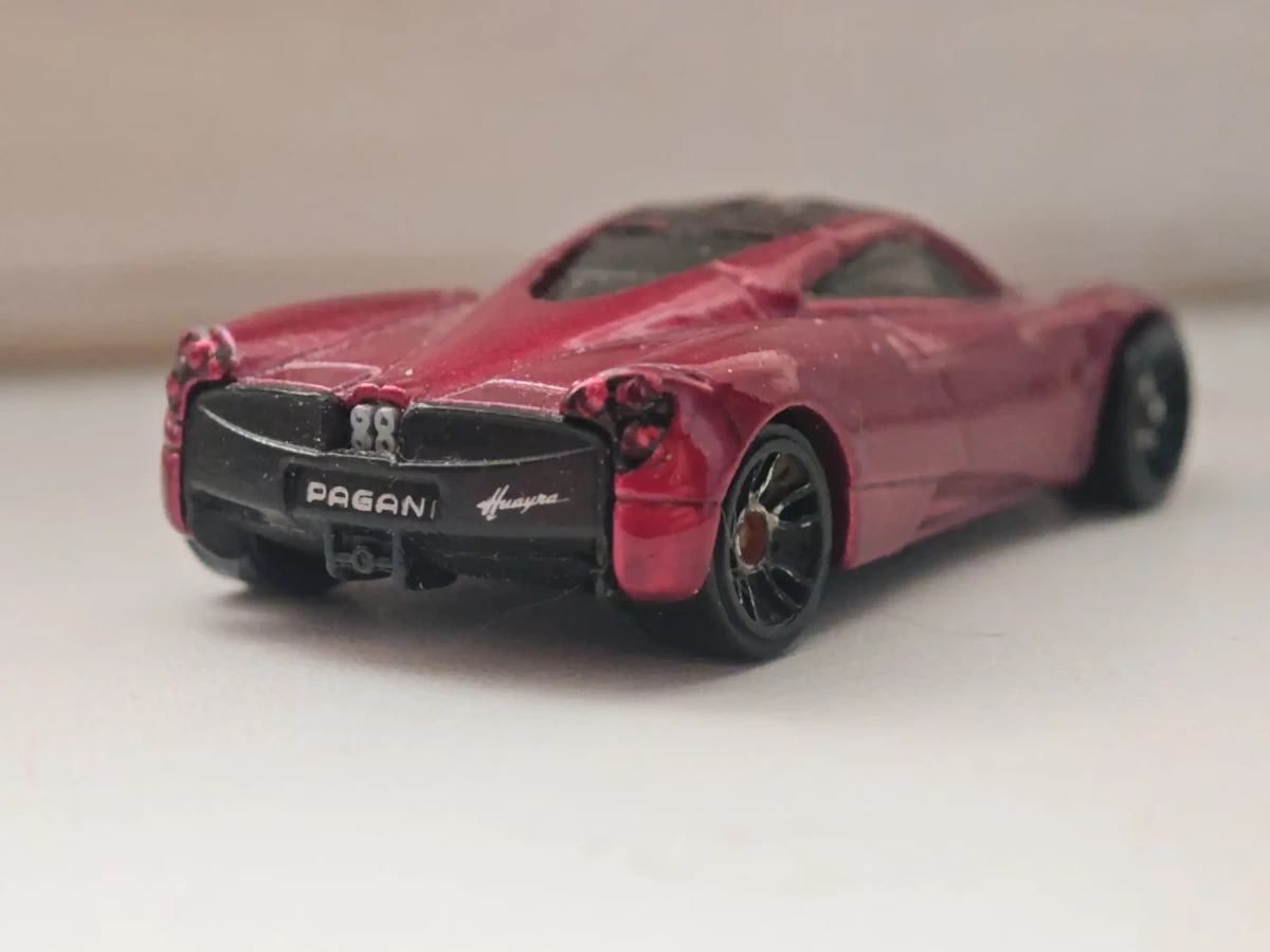 2013 Pagani Huayra Red: No Package: Image 3
