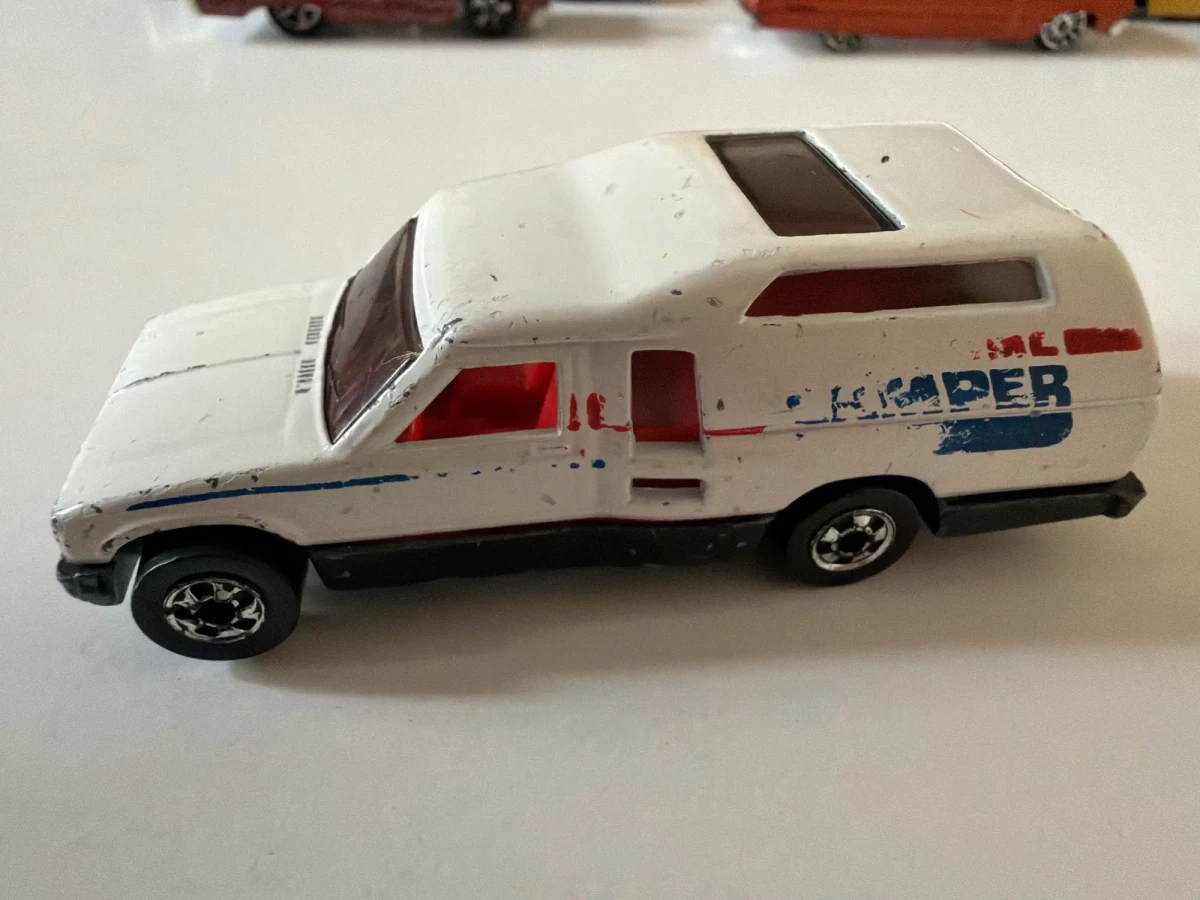 1983 Minitrek White: No Package: Image 3