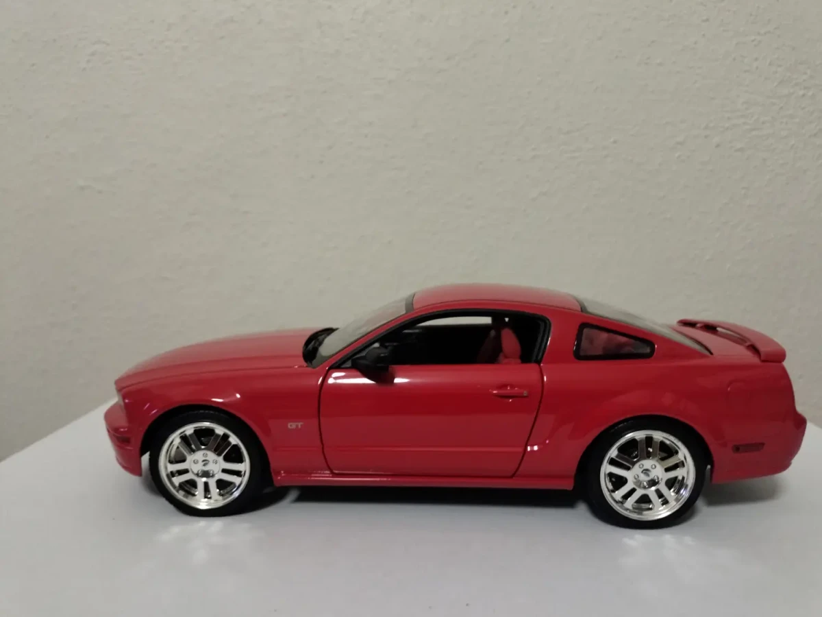 2003 Ford Mustang GT Red: No Package: Image 3