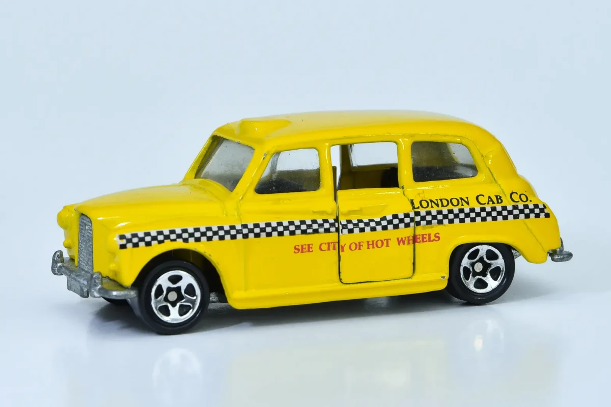 1997 London Taxi Yellow: No Package: Image 3