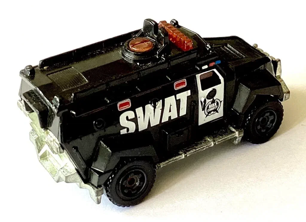 2013 SWAT Truck Black: No Package: Image 3