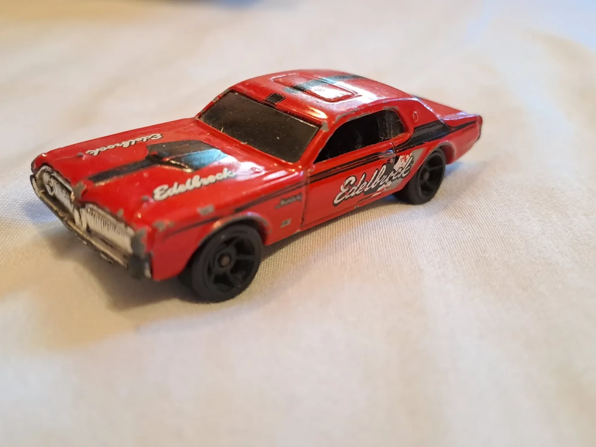 2011 1968 Mercury Cougar Red: No Package: Image 2