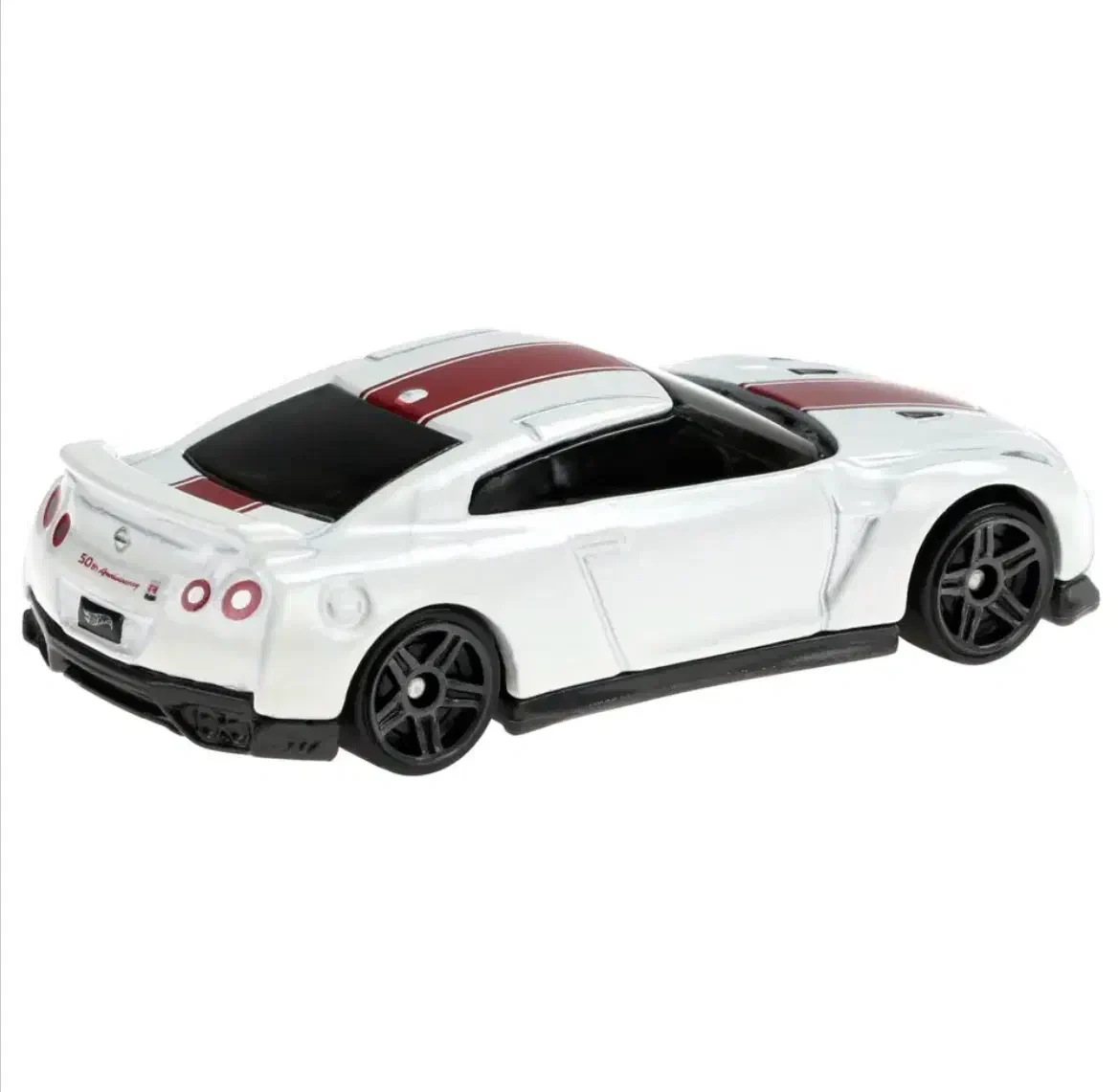 2020 17 Nissan GT-R (R35) White: No Package: Image 5