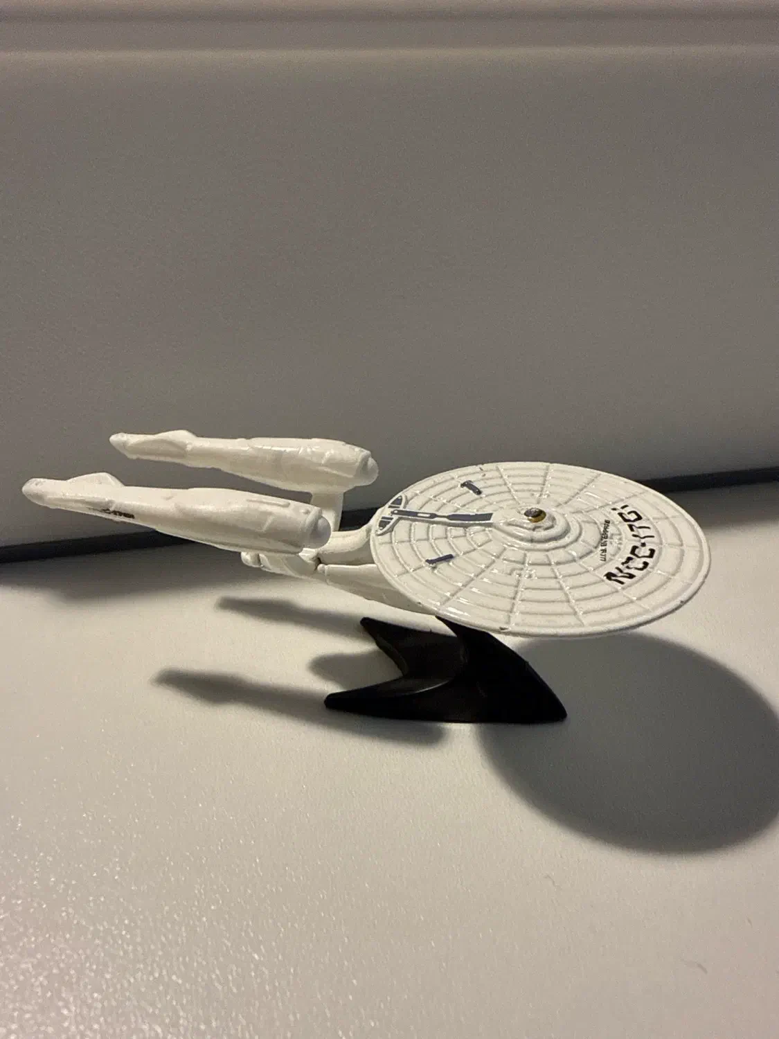 2015 U.S.S. Enterprise NCC-1701 White: No Package: Image 2
