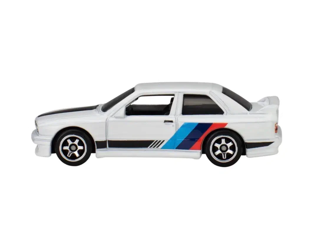 2025 1992 BMW M3 White: No Package: Image 7