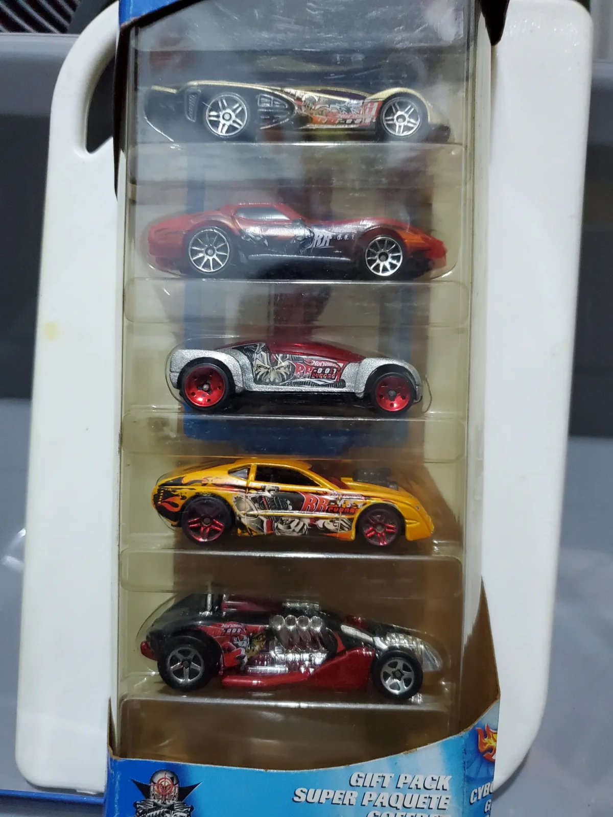 2004 82 Corvette Stingray Red: Long (INT): Image 2