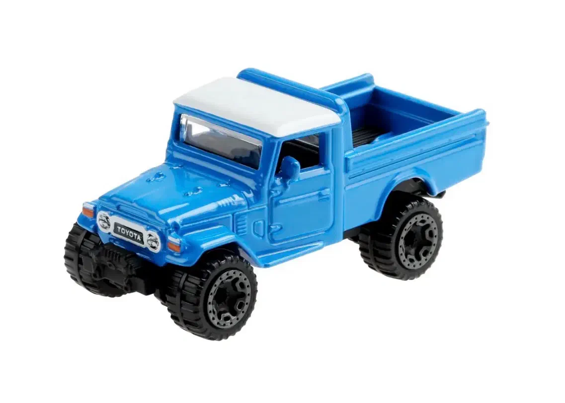 2021 Toyota Land Cruiser Blue: No Package: Image 2