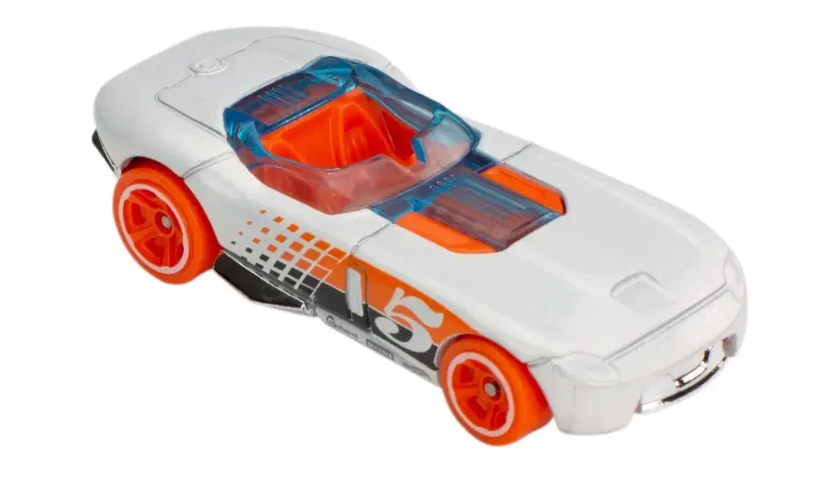 2022 RRRoadster White: No Package: Image 4