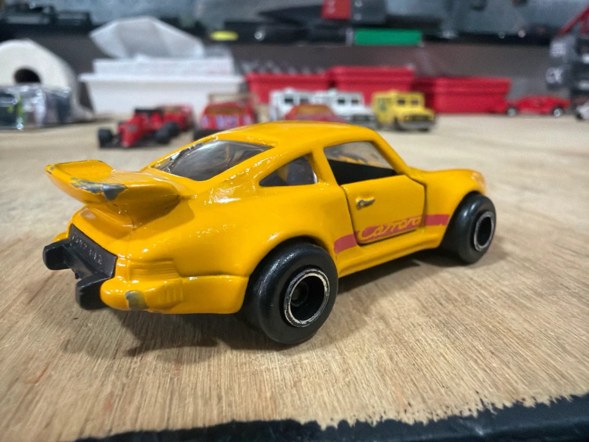 2002 Porsche Turbo Yellow: No Package: Image 2