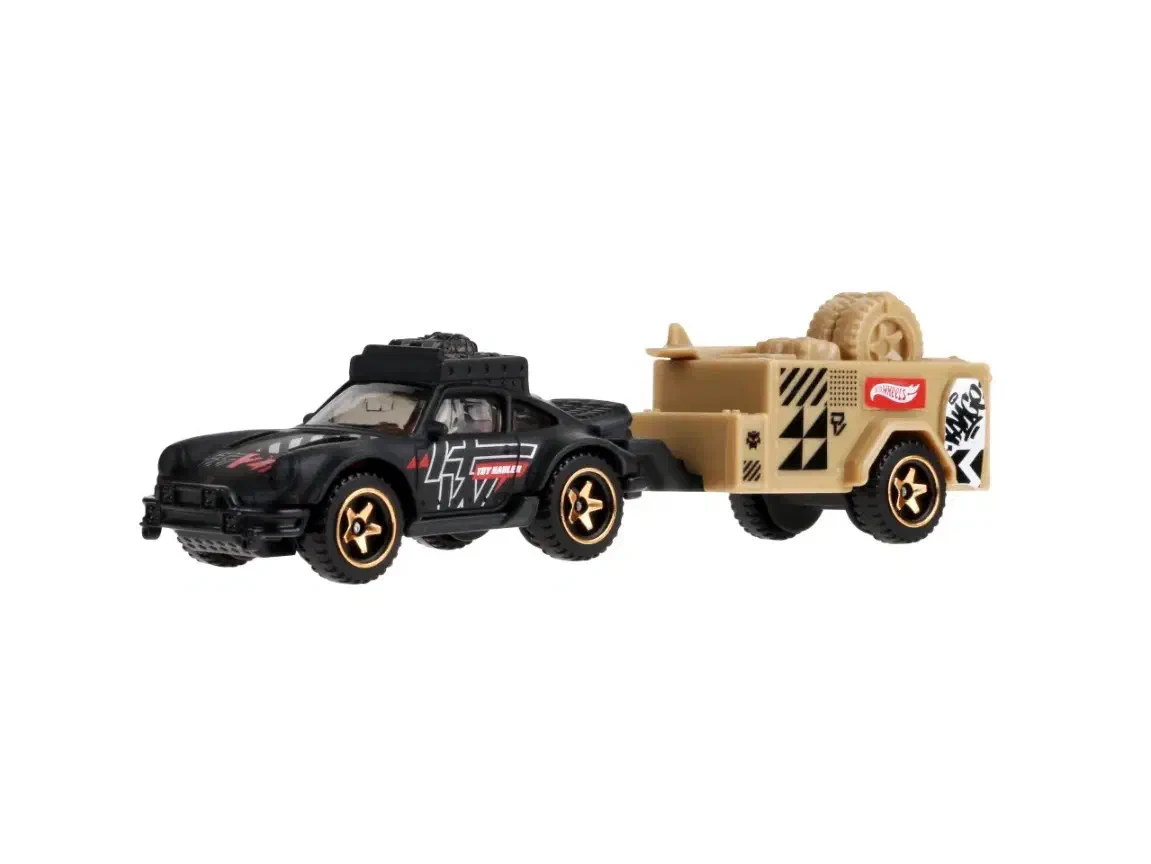 2025 Porsche 911 Off-Roader Black: No Package: Image 3