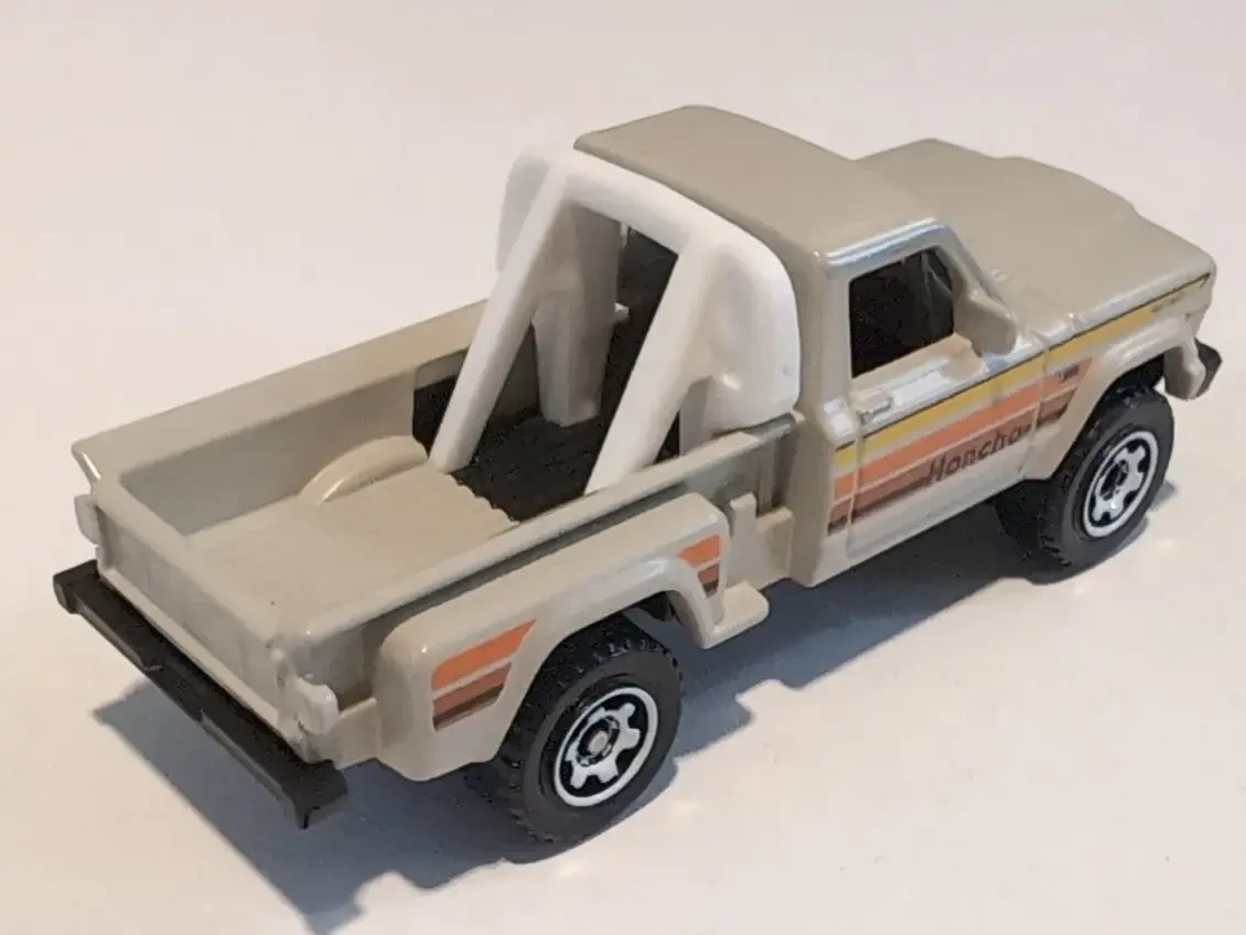 2027 1980 Jeep J10 Stepside Beige: No Package: Image 2