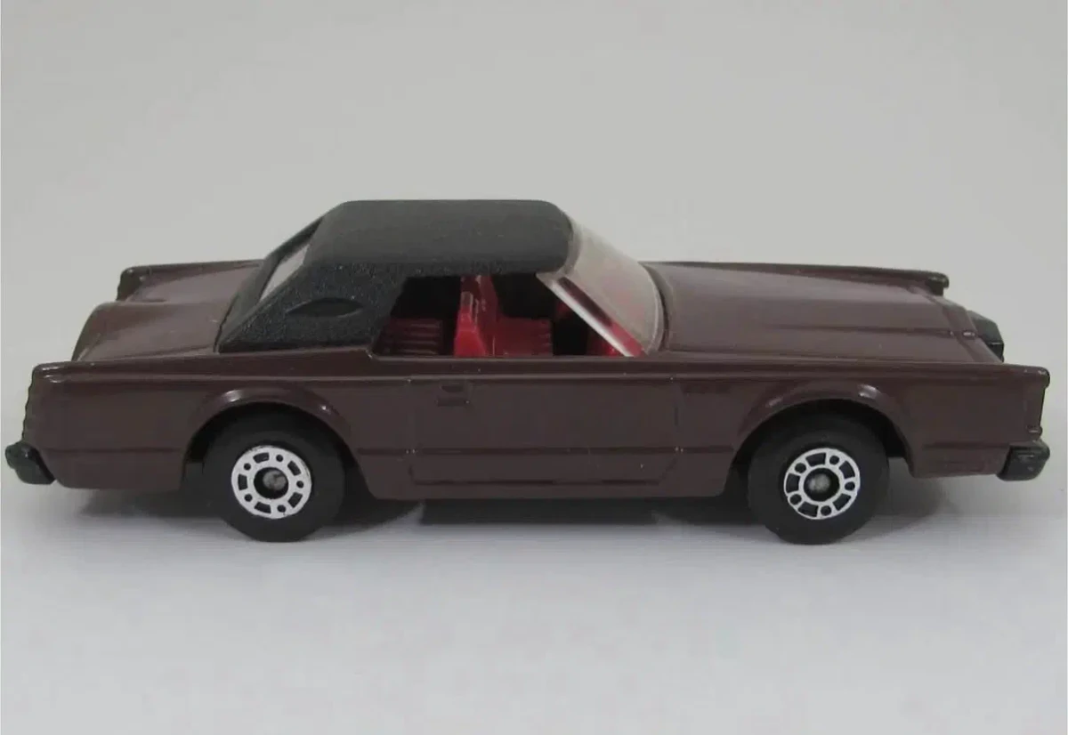 1988 Lincoln Continental Mk. V Brown: No Package: Image 2