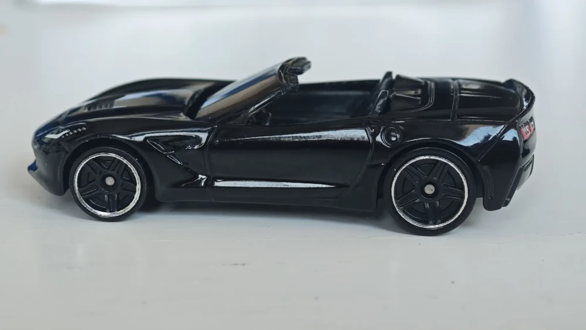 2025 14 Corvette Stingray Convertible Black: No Package: Image 3