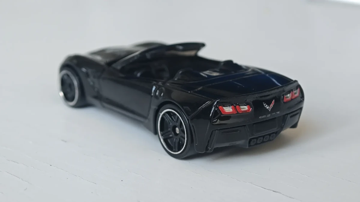 2025 14 Corvette Stingray Convertible Black: No Package: Image 2