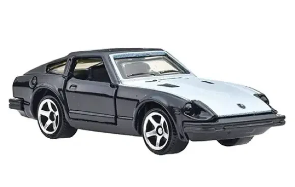 2022 Datsun 280 ZX Black: No Package: Image 3