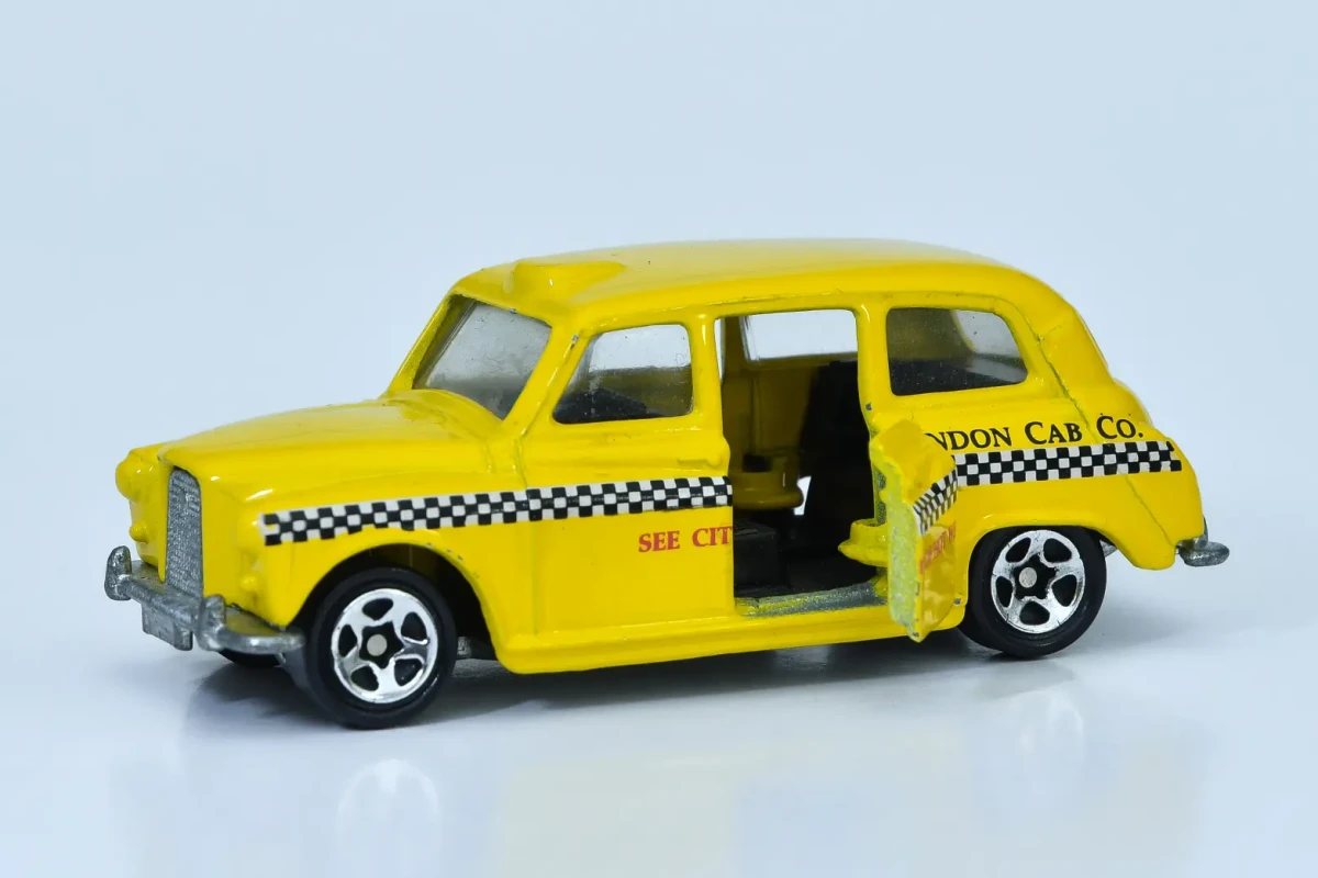 1997 London Taxi Yellow: No Package: Image 4