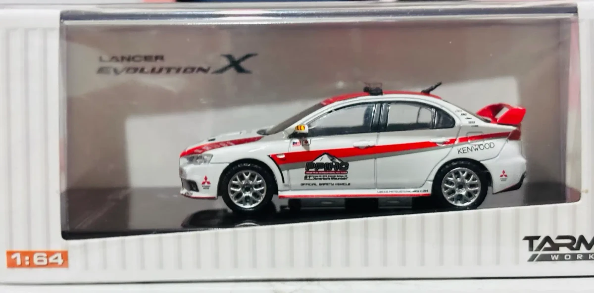 2017 Mitsubishi Lancer Evolution X Pikes Peak Safety Car White: Box: Image 2
