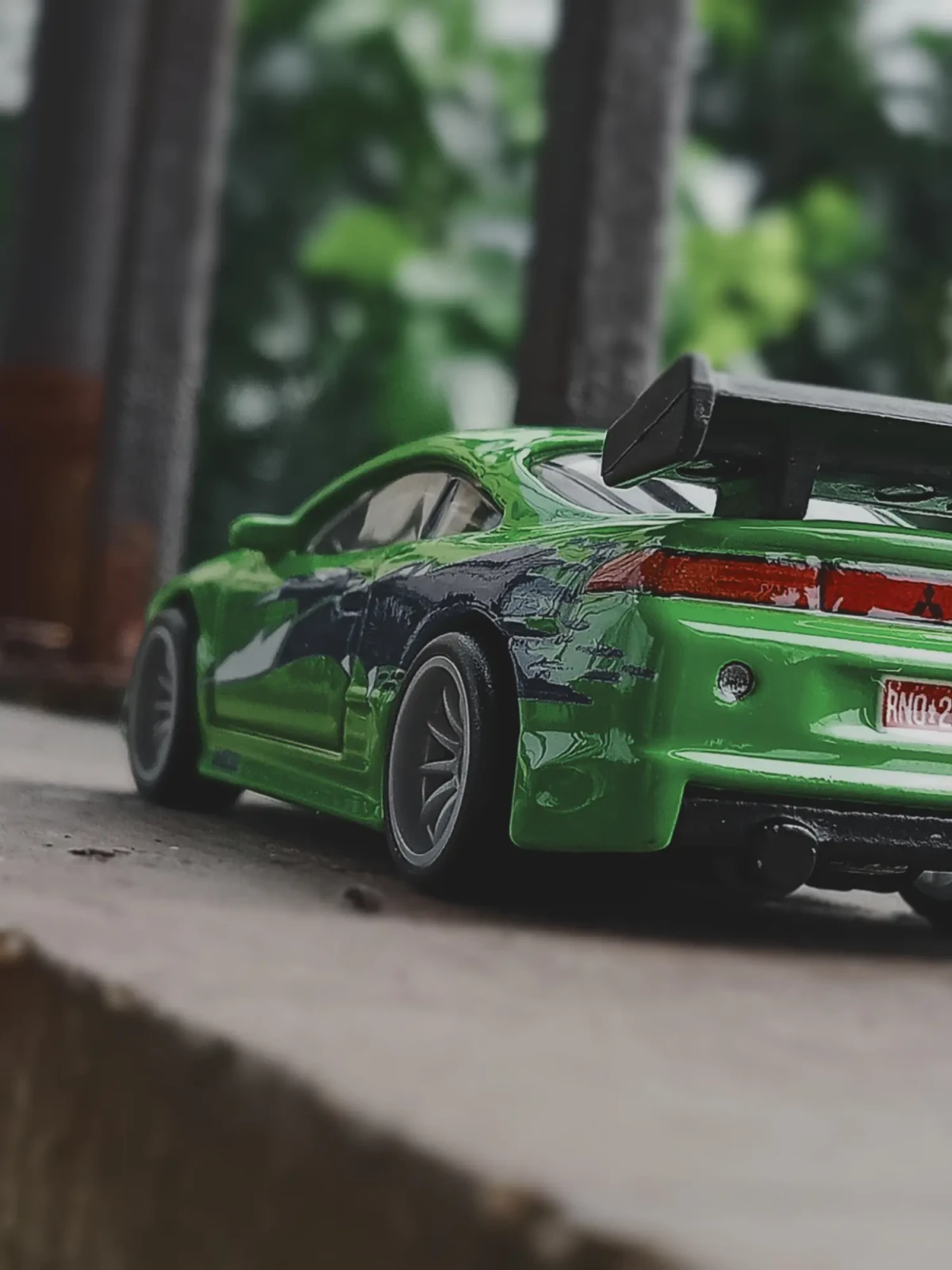 2021 Mitsubishi Eclipse Green: No Package: Image 2