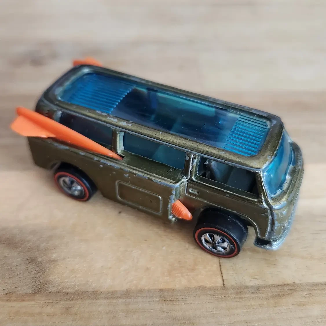 1969 Volkswagen Beach Bomb Olive: No Package: Image 2