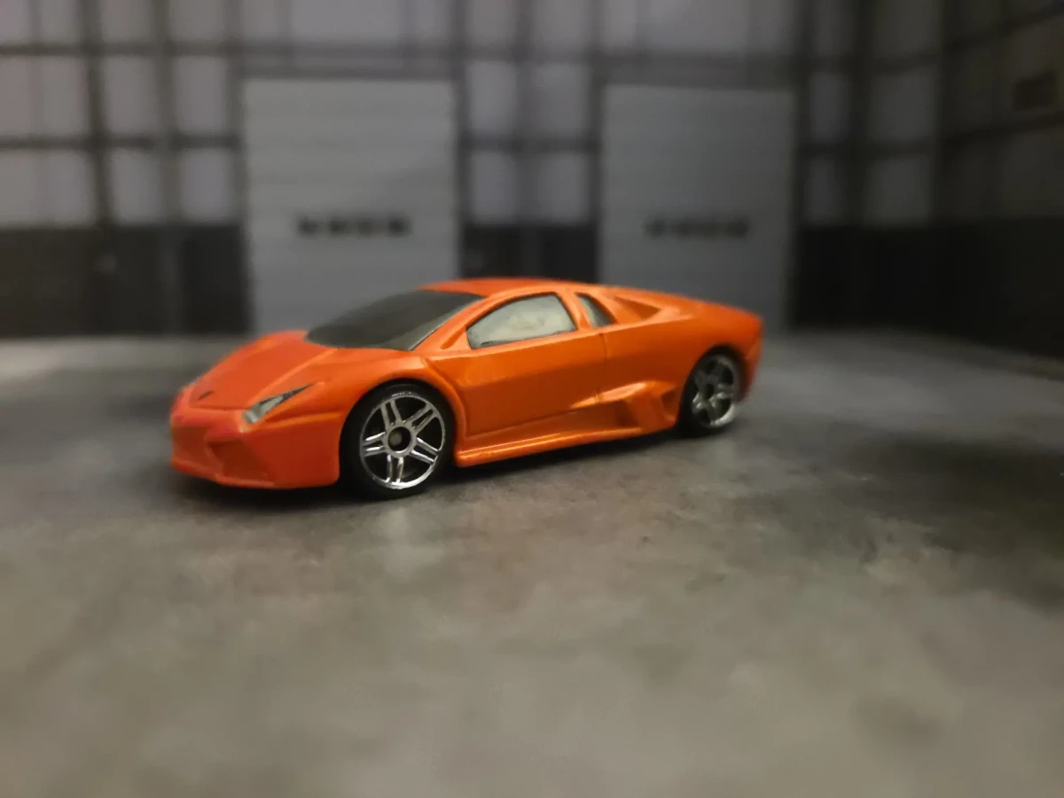 2010 Lamborghini Reventon Orange: No Package: Image 2
