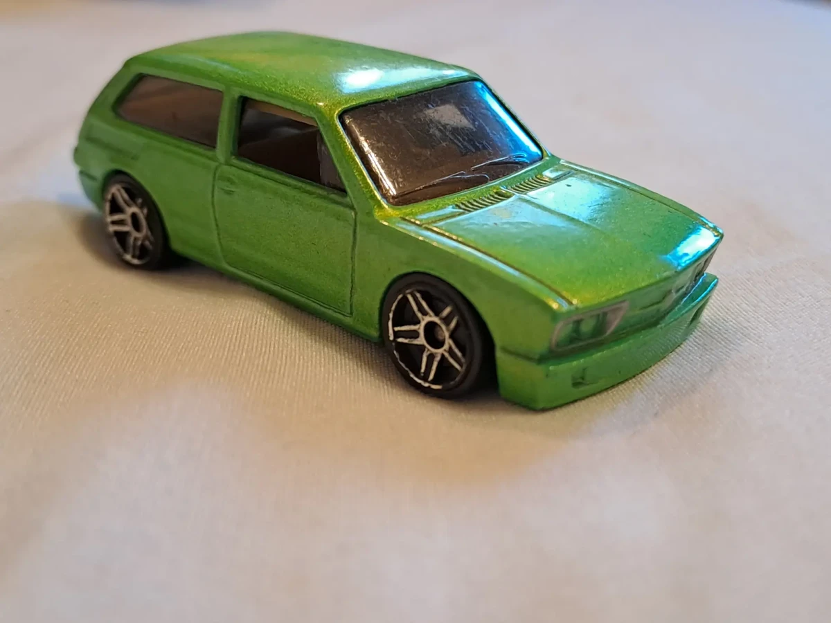 2011 Volkswagen Brasilia Green: No Package: Image 2