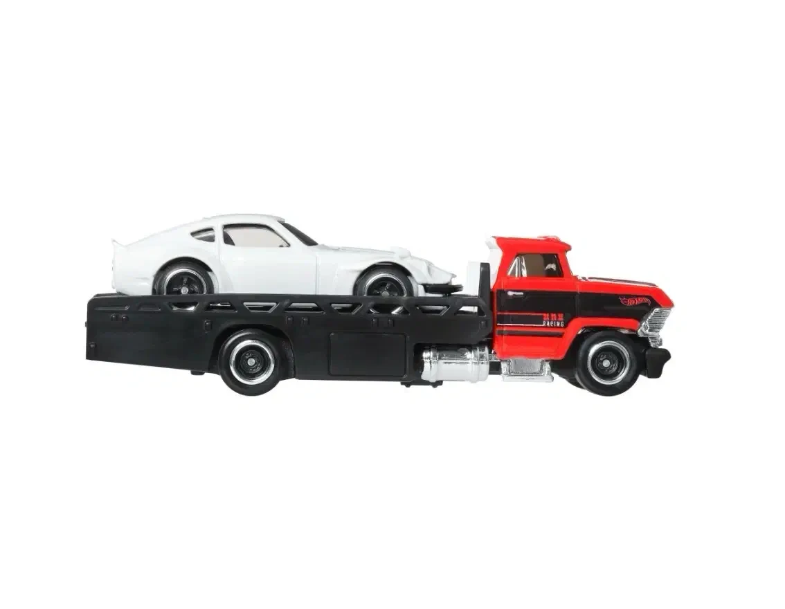 2025 Horizon Hauler Red: No Package: Image 4