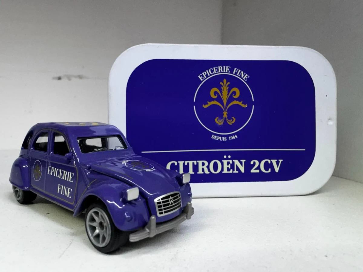 2025 Citroën 2CV Purple: No Package: Image 2