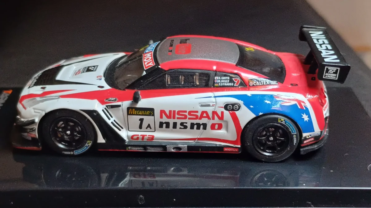 2017 Nissan GT-R NISMO GT3 Blue: No Package: Image 2