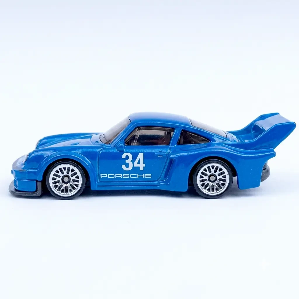 2018 Porsche 934.5 Blue: No Package: Image 3