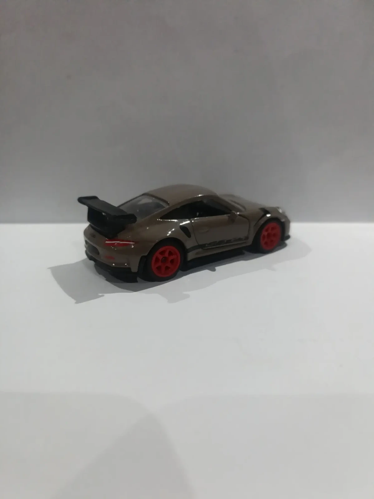 2024 Porsche 911 GT3 rs Brown: No Package: Image 5