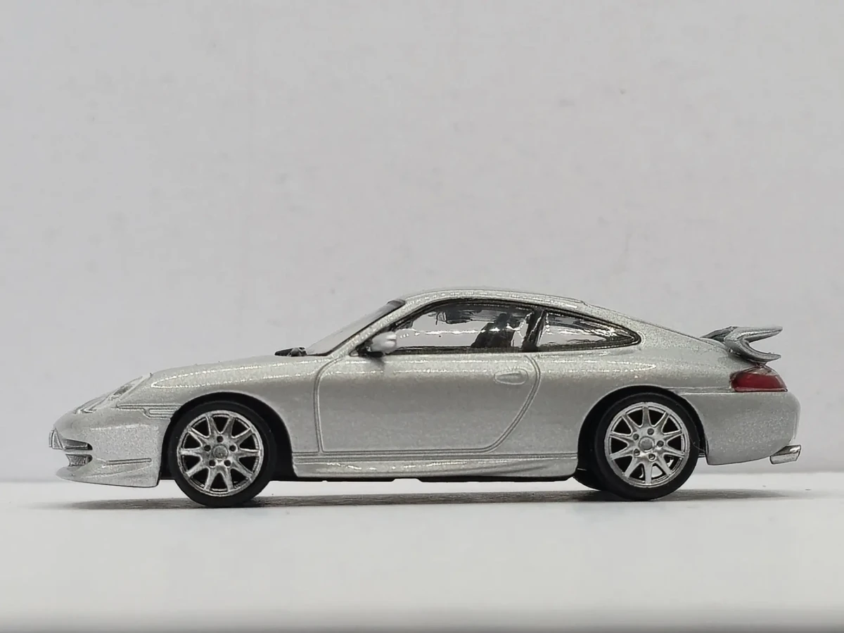 2025 Porsche 911 GT3 (Type 996) Silver: No Package: Image 4