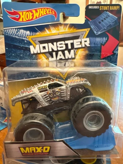 Max-D