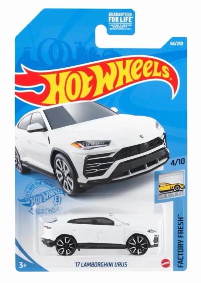 17 Lamborghini Urus