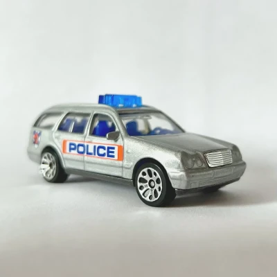 Mercedes-Benz E420 Police