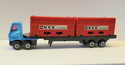 Articulated Container Truck