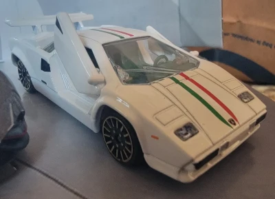 Lamborghini Countach LP400 S