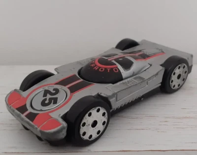 Rotating Racer / Twirlin' Truck