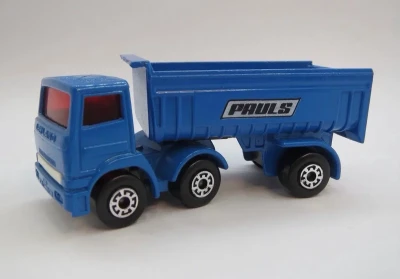 Leyland Articulated Truck