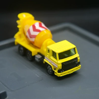 Nissan Diesel Mixer Car