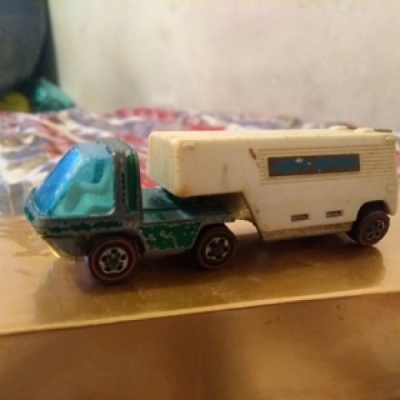 MOVING VAN