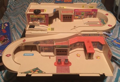 Sto & Go Service Center