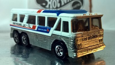 Greyhound MC-8