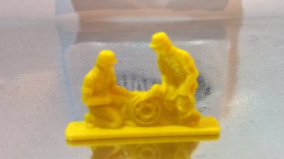 Action Figures - 2 Pit Crew Changing Tire