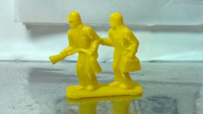 Action Figures - 2 Pit Crew W Fire Extinguishers