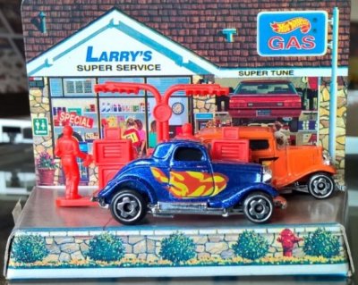 Mini Race 'N Show - Gas Station