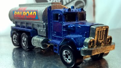 Peterbilt Tank Truck